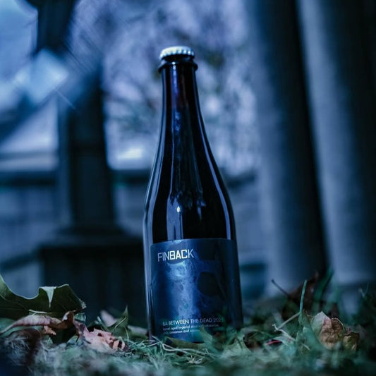 Finback Between The Dead Bottle 500ml フィンバック ビトゥイーン ザ デッド ※お一人様1本まで、その他の商品と合わせて合計で4本以上のご購入をお願い致します